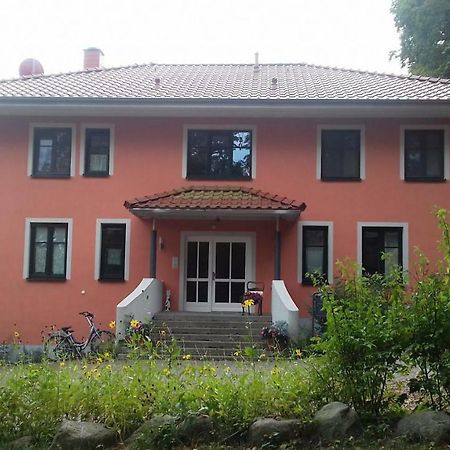 Fewo 1 Waren Mueritz - Haus Buchen Am Tiefwarensee - 1 Zi エクステリア 写真