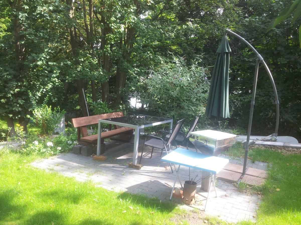 Fewo 1 Waren Mueritz - Haus Buchen Am Tiefwarensee - 1 Zi エクステリア 写真
