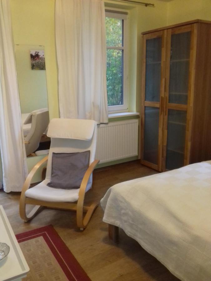 Fewo 1 Waren Mueritz - Haus Buchen Am Tiefwarensee - 1 Zi エクステリア 写真